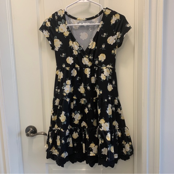 hollister floral summer dress (size xs) - Picture 3 of 10